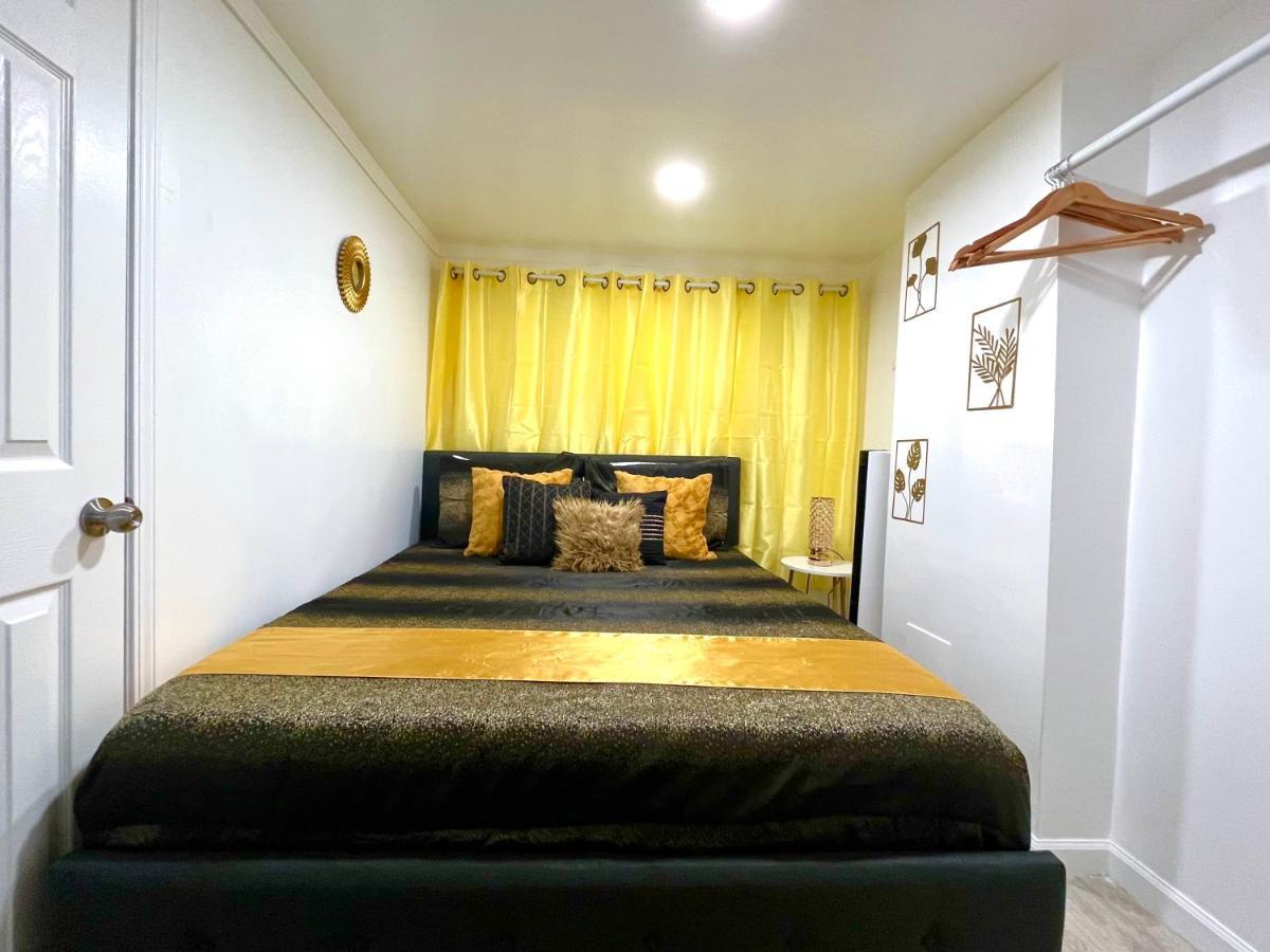 The Amber Retreat - Brooklyn Centre Comfort - Charming Space For Families, Couples & Business Travelers Near Downtown - With 300Mb Wifi, Parking & Self Check-In Κλίβελαντ Εξωτερικό φωτογραφία